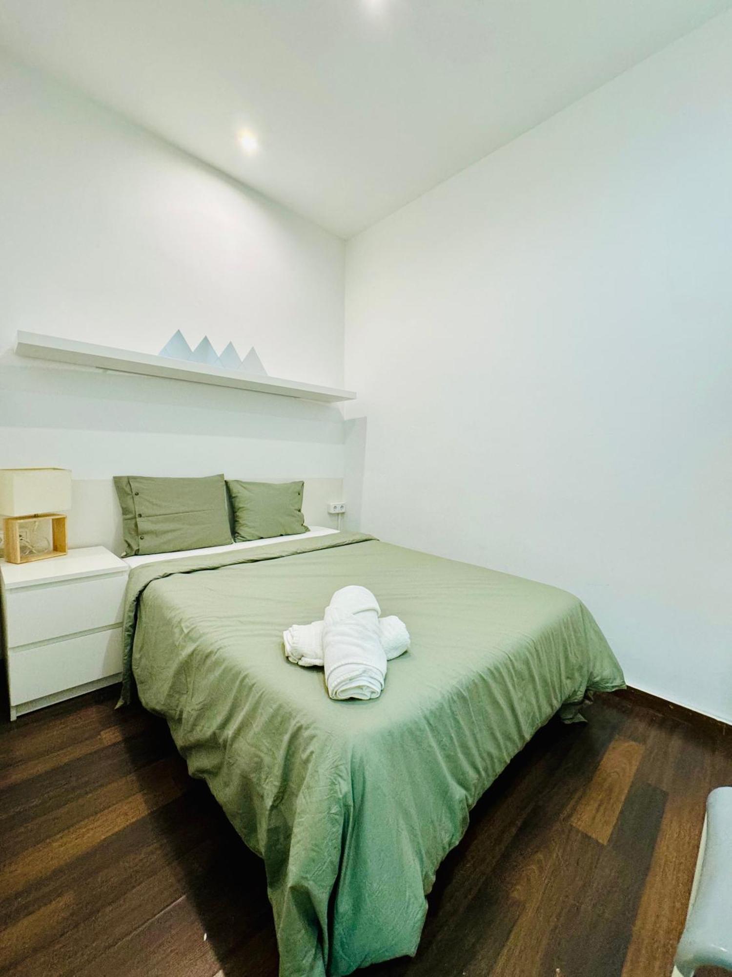 Апартаменти 08 Apartament Lof 3 2 Барселона Екстер'єр фото